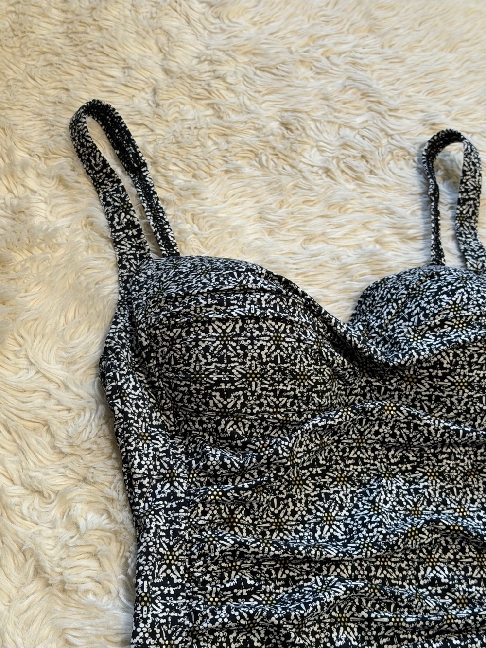 Nip Tuck Swim One Piece Swimsuit in Geometric Print - Size US 10 - Picture 2 of 6